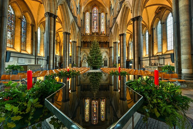 London: Christmas Market Tours in Salisbury and Winchester - Salisbury Cathedral and its Christmas market