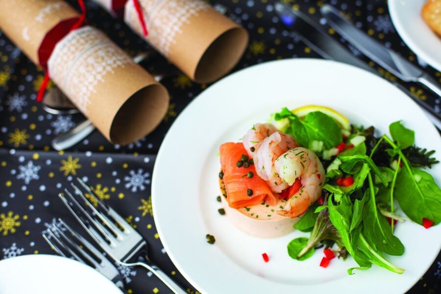 London: Christmas Party Lunch Cruise - The festive three-course lunch