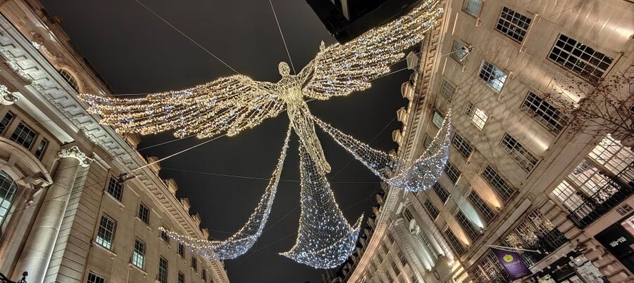 London Christmas Sparkle Walking Tour Small Group - Starting near Café Nero in central London