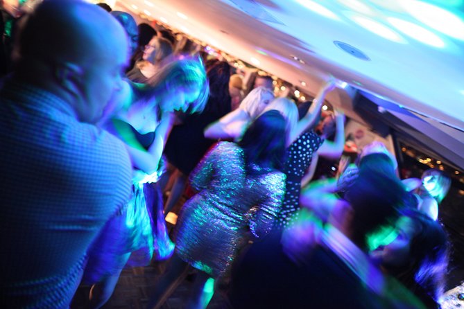 London New Year's Eve Dinner Cruise - What this Thames cruise is really selling