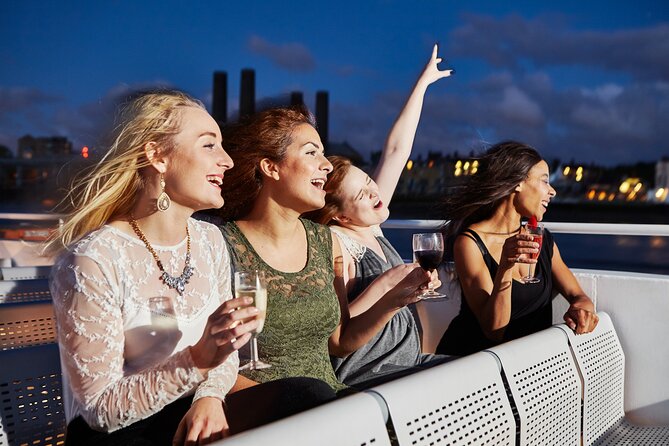London New Year's Eve Dinner Cruise - Big Ben, the Houses of Parliament, and the fireworks