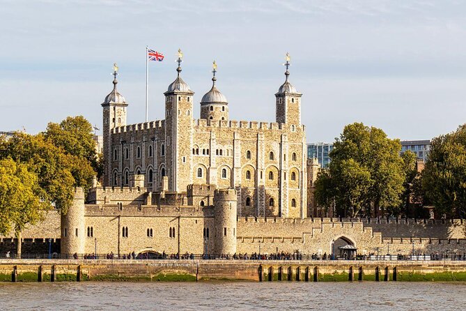 London Sights and Sounds on Christmas Day Afternoon Guided Tour - Key points at a glance