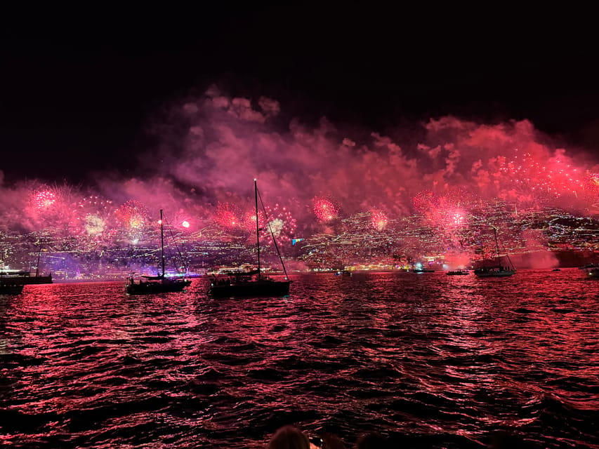 Madeira: Pre-Sell New Year’s Eve - Fireworks at Sea 2025/26 - Why watch Madeira’s fireworks from the sea?