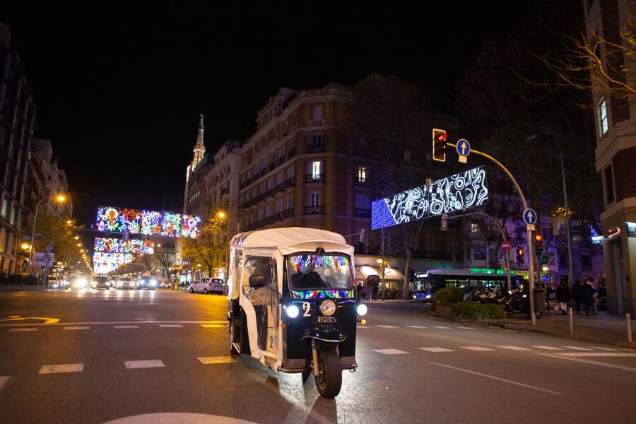 Madrid: Private Christmas Lights Tour by Eco Tuk-Tuk - Plaza Colón and the National Library