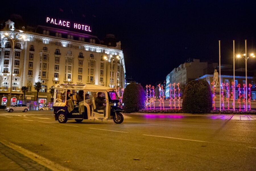 Madrid: Private Christmas Lights Tour by Eco Tuk-Tuk - What the $47 price really buys you