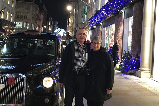 Magical Christmas Lights in London: Private Black Cab Tour - Trafalgar Square closes with a national tradition