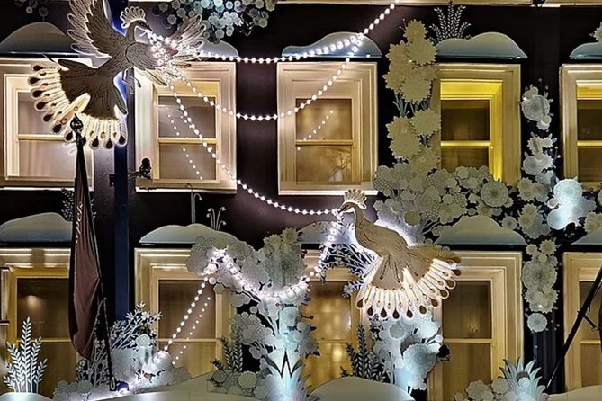 Magical London Christmas Lights Walking Tour with a Londoner - Covent Garden begins with classic London charm