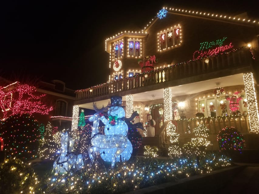 Magnificent Christmas Lights Tour of Dyker Heights Brooklyn - Returning to Manhattan after the photos