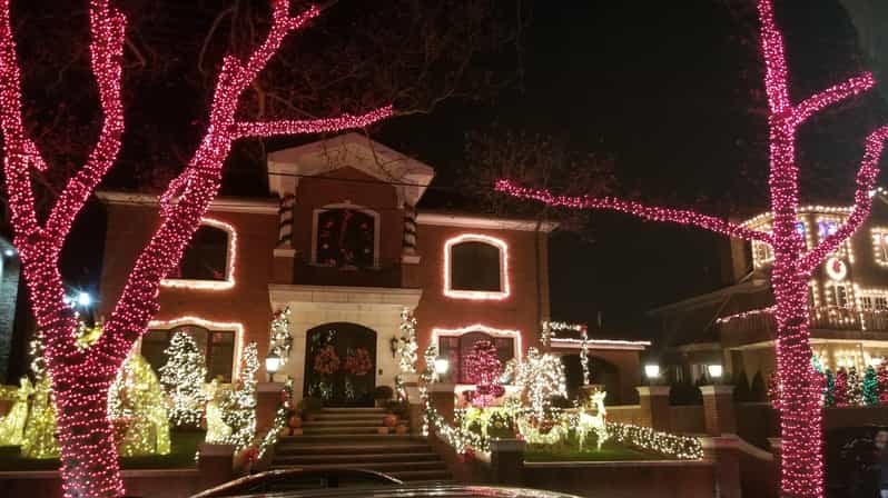 Magnificent Christmas Lights Tour of Dyker Heights Brooklyn - Leaving midtown at 200 W 53rd Street