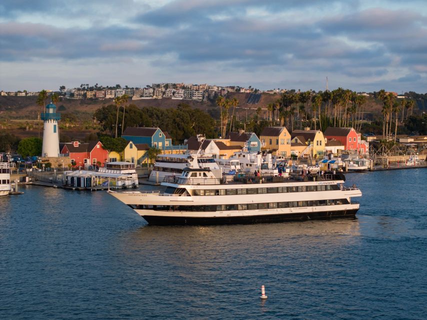 Marina Del Rey: Christmas Eve Buffet Brunch or Dinner Cruise - Should you book the Christmas Eve cruise?