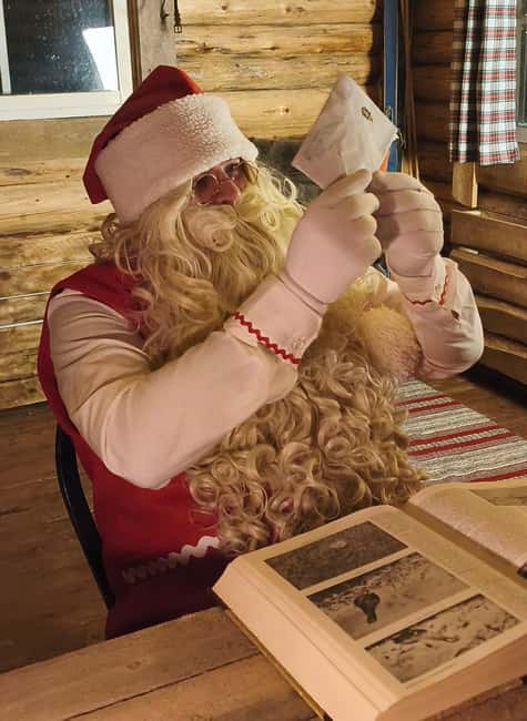 Meet Santa Claus in his magical forest of Sonka Lapland (Rovaniemi) - Inside Santa’s hut for a private family meeting