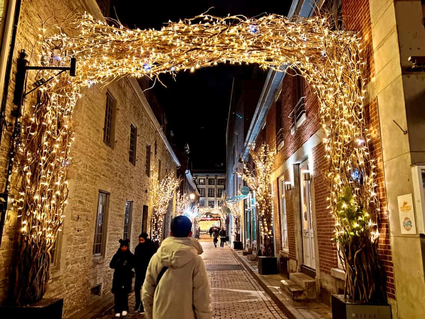 Montreal: Christmas Lights Private Walking Tour - What the private format is really worth