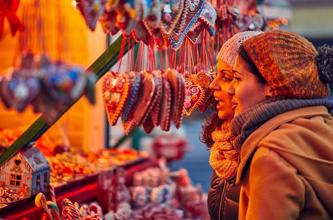 Munich Christmas Market Hopping Guided Tour - Stachus brings lights and ice for 30 minutes