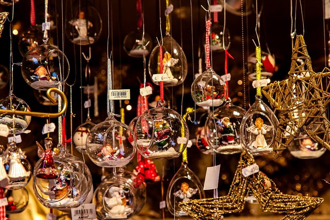 Munich Christmas Market Hopping Guided Tour - Residenz München provides the grand finale