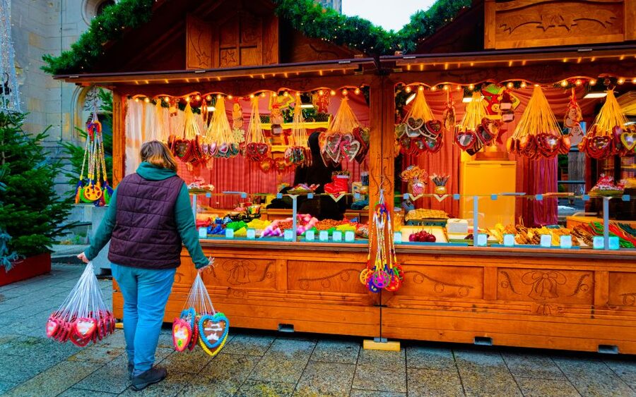 Munich: Christmas Market Magic Walking Tour with a Local - What the one-hour format really means