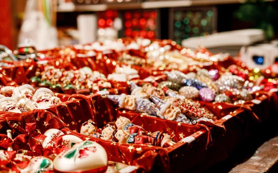 Munich Premium Christmas Market Hopping with Sightseeing Tour - A Local Mulled-Wine Stop
