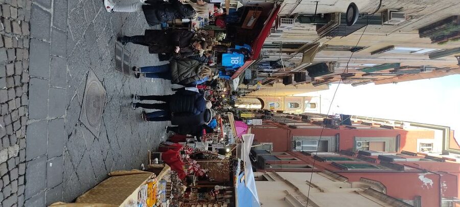 Naples: the magic of Christmas and Nativity scenes - Key points at a glance