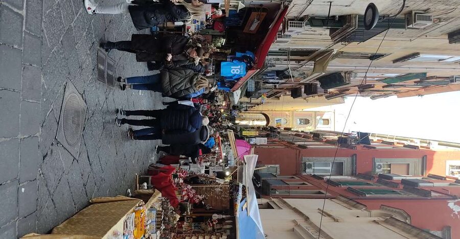 Naples: the magic of Christmas and Nativity scenes - Why Naples tells its Christmas story through tiny figures