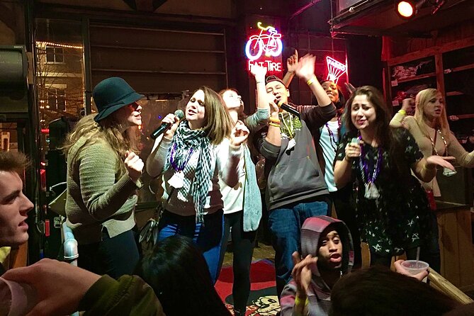 Nashville's Annual New Year's Eve Pub Crawl - The guides make or break a large pub crawl