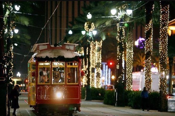 New Orleans French Quarter: Seasonal Christmas Tour - Jackson Square and the city’s best-known stories