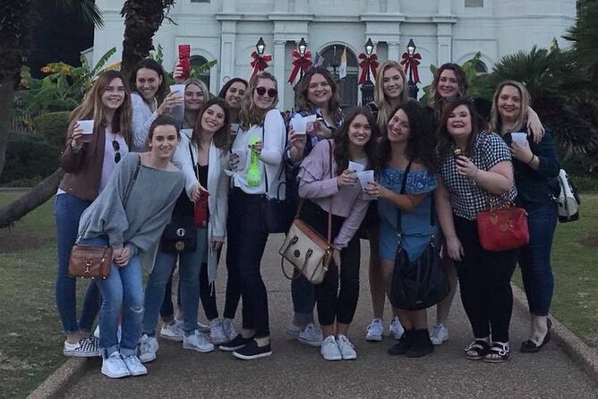 New Orleans French Quarter: Seasonal Christmas Tour - Timing, weather, and firm booking rules