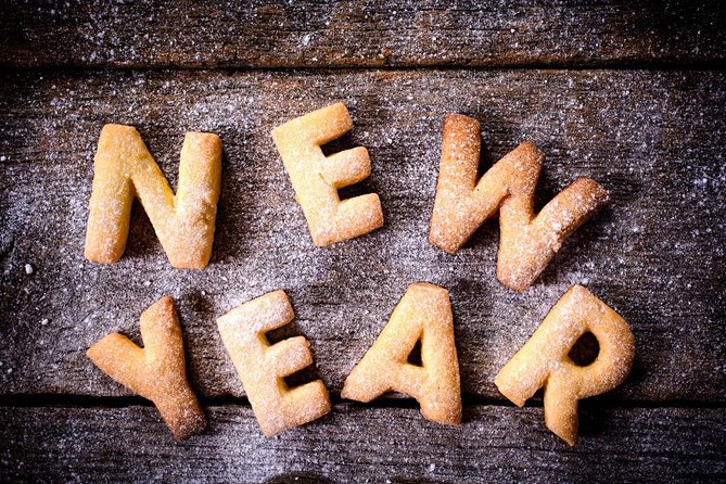 New Year Celebration In Arabian Gulf in Creek with Midnight Cake - What makes this New Year cruise worth considering