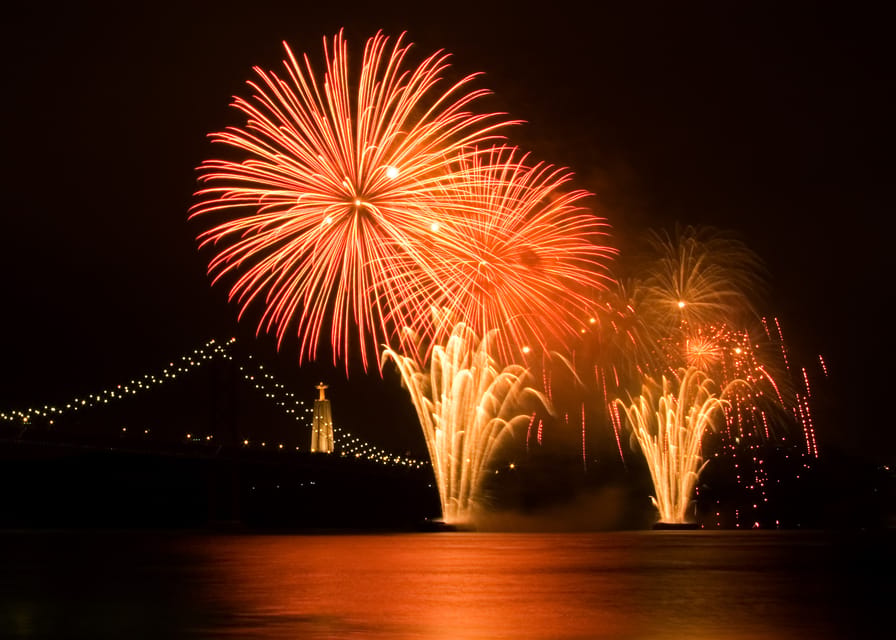 New Year’s Eve Luxury Boat – DJ, Buffet & Open Bar - Key points to know before booking