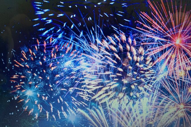 New Year's Eve on a Sailboat with Fireworks display in Lisbon - Lisbon by night from the Tagus