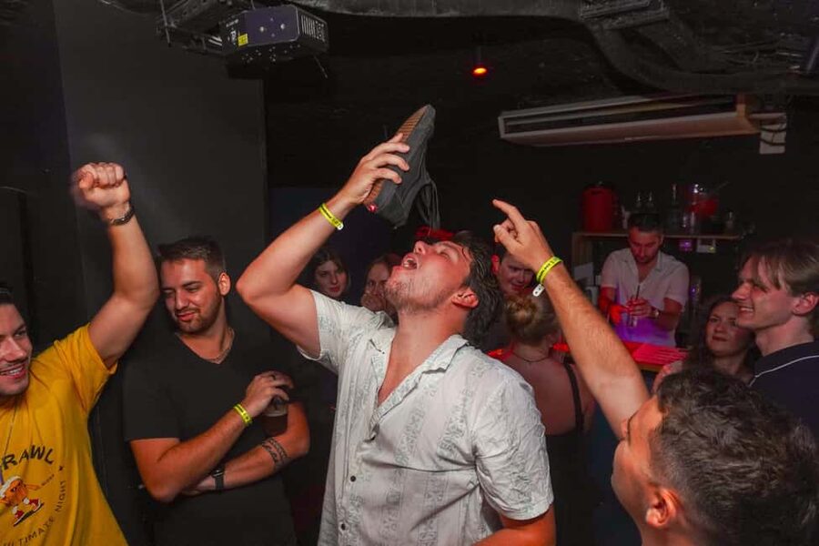 New Year’s Eve Party: Pub Crawl Nice with VIP Entry in Club - The midnight plan and the arrival of 2026
