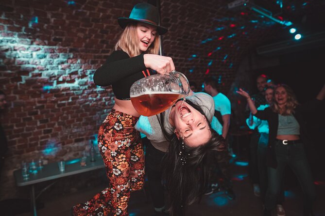 New Year's Eve Pub Crawl With 2 Hour Unlimited Alcohol + VIP Entry To Best Clubs - La Bodega del Ron and the midnight celebration