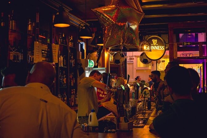 New Year's Eve Pub Crawl With Optional Club Entrance - Free drinks at the later venues