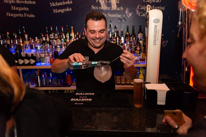 New Years Eve Porto Crawl: 7 drinks, Games, Fun & VIP club entry - The second bar and a change of scene