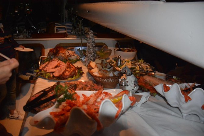 New Years Eve Sydney Harbour Cruise 2026-2027 - Starting at King Street Wharf at 5:00 pm