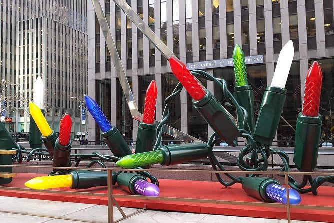 New York Christmas Holiday Small-Group Walking Tour - Herald Square and Macy’s make a practical finish