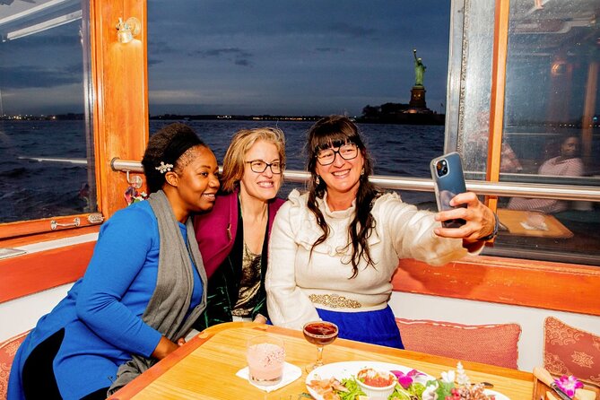 New York City Christmas Holiday Lights Sightseeing Cruise - Financial District and One World Trade from the water