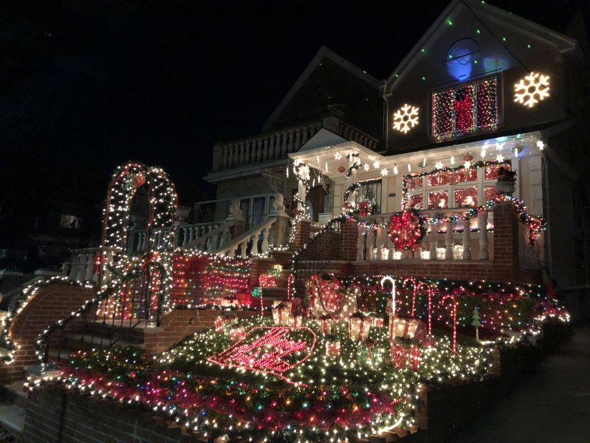 New York City: Dyker Heights Christmas Lights Tour - Walking Dyker Heights for about one hour
