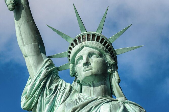 New York Pier 15 New Year's Eve Buffet Dinner Cruise - Key points to know before booking