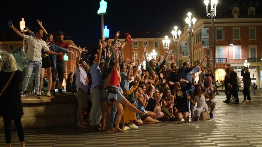 Nice: New Year’s Eve Bar Crawl 2026 - Meeting the group at Villa St Exupéry at 9 p.m.