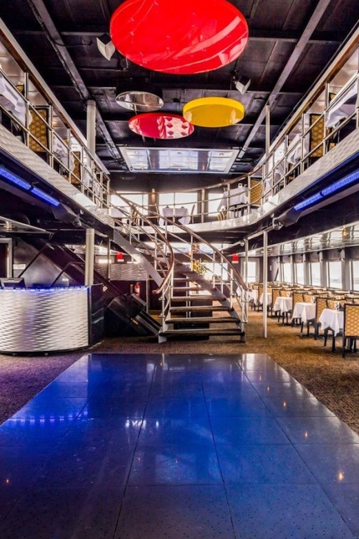 NYC: Christmas Day Buffet Brunch or Dinner Harbor Cruise - Service, crowding, and the small practical drawbacks