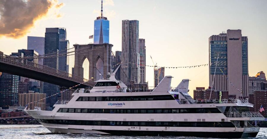 NYC: Christmas Eve Buffet Lunch or Dinner Harbor Cruise - Hudson River views toward the Statue of Liberty