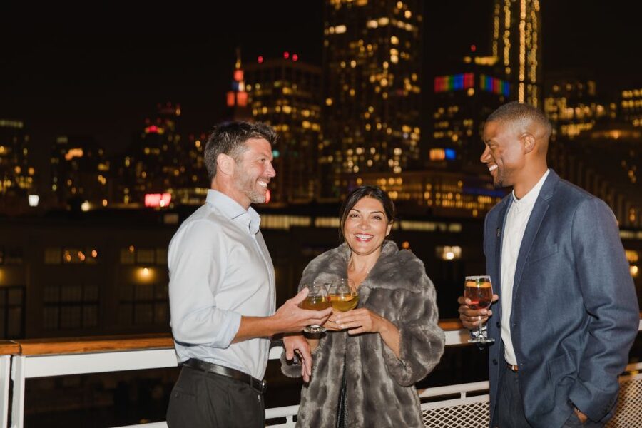 NYC: Christmas Eve Buffet Lunch or Dinner Harbor Cruise - Lunch or dinner: which option fits you?
