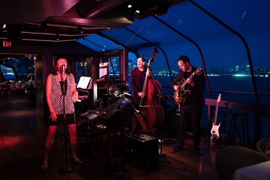 NYC: Christmas Eve Gourmet Brunch or Dinner Harbor Cruise - Practical tips for a smoother evening