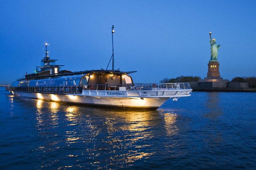 NYC: Christmas Eve Gourmet Brunch or Dinner Harbor Cruise - Choosing brunch or dinner