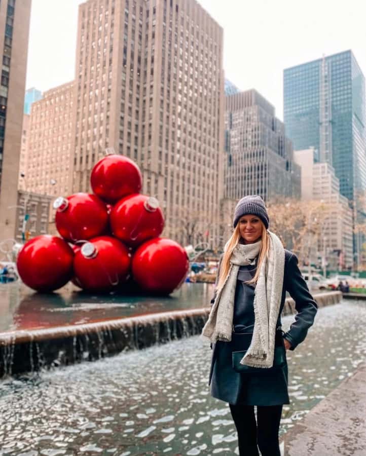 NYC: Christmas Holiday Guided Walking Tour with Dessert - Times Square adds a sharp change of mood