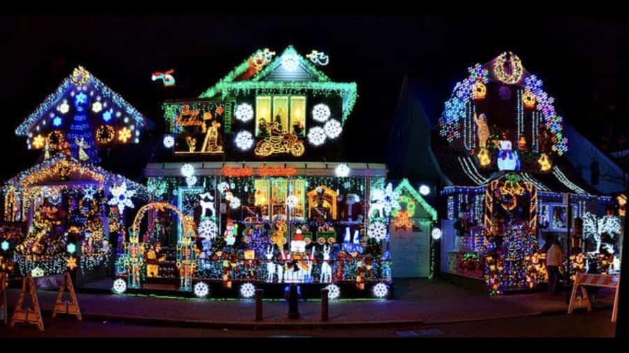 NYC: Christmas Lights Tour and Dyker Heights - Is $49 good value for four hours?