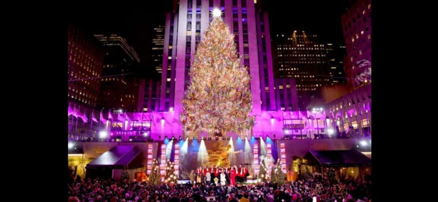 NYC Christmas Lights Tour: Heated Rickshaw Ride - Rockefeller Center and the city’s classic Christmas scene