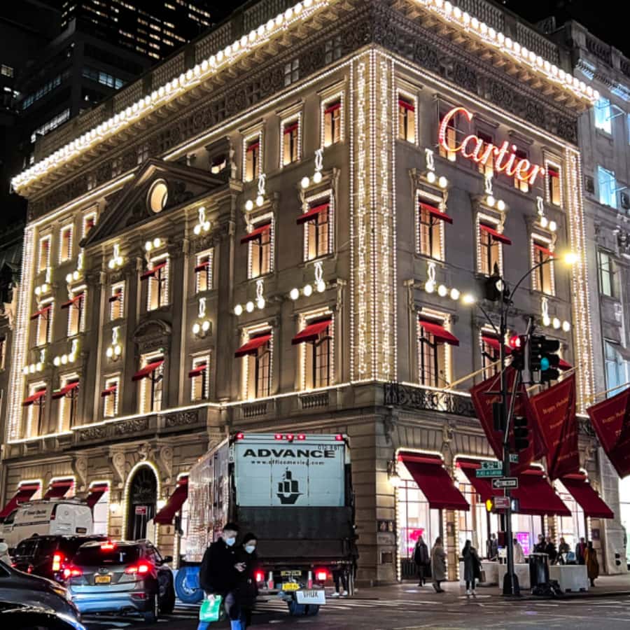 NYC Christmas Lights Tour: Heated Rickshaw Ride - Live commentary and the possible Santa appearance