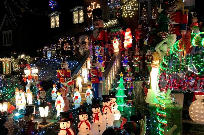NYC: Dyker Heights Christmas Lights Express from Times Square - Practical advice for a smoother evening