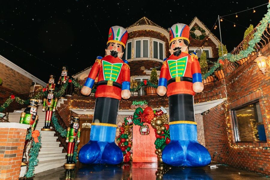 NYC: Dyker Heights Christmas Lights & Skyline View Bus Tour - The one-hour walk through Dyker Heights