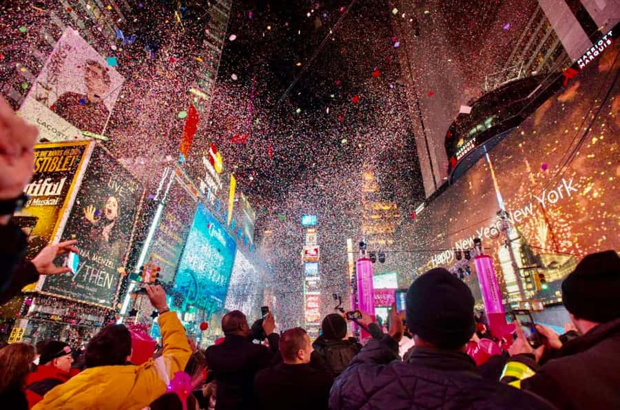 NYC: New Year's Eve Drinks, History and Ball Drop Tour - Starting at Grand Central with a clear meeting plan
